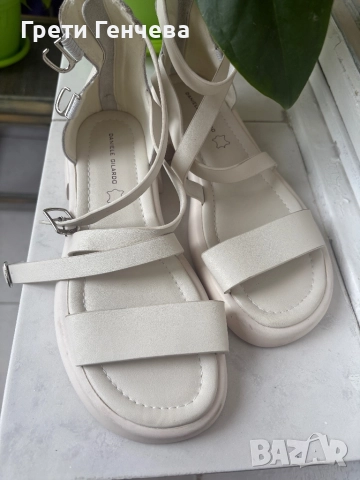 Дамски бели сандали номер 38 естествена кожа