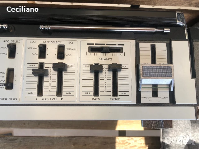 JVC RC-838L — супер запазен радиокасетофон!, снимка 11 - Радиокасетофони, транзистори - 50693402