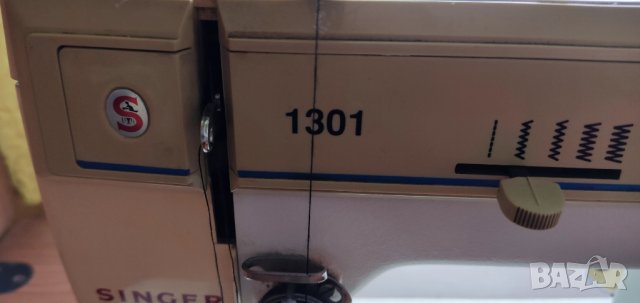 Работеща ел. шевна машина "Singer 1301" (педал+маса+шкафче+аксесоари), снимка 3 - Шевни машини - 44261776