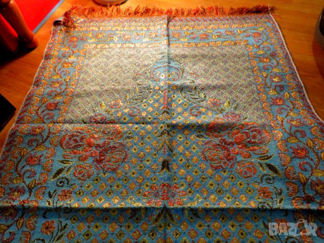 турско молитвено килимче, килимче за молитва за Намаз - светлосин фон с блестящи златни орнаменти, снимка 3 - Антикварни и старинни предмети - 38235686