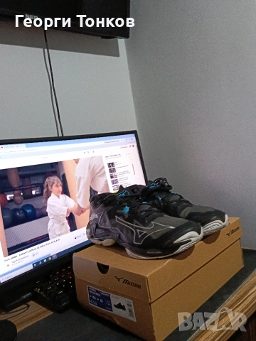 Продавам волейболни обувки Mizuno Wave Lightning Z8!, снимка 5 - Волейбол - 52791317