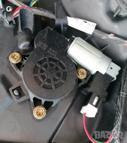 Моторче Машинка Ел. Стъкло Мазда 6 , снимка 2 - Части - 49267466