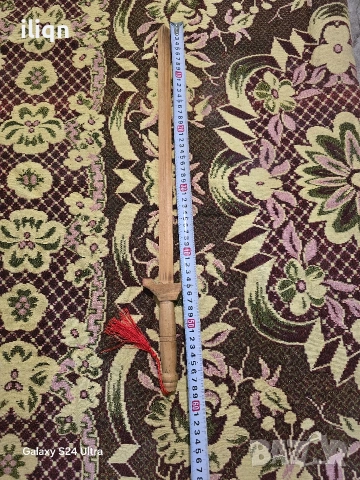 Дървен нов меч сувенир. Цена 4,99 евро. За Севлиево безплатна доставка. , снимка 3 - Антикварни и старинни предмети - 53917870