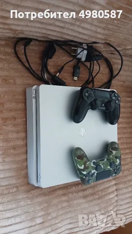 PS4 конзола + два джойстика и игри.