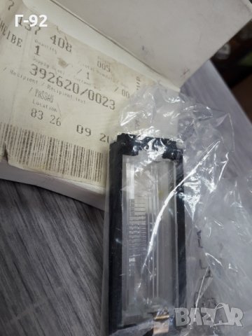 51137137408**NEU** BMW**Стъкло за осветление на номера**, снимка 2 - Части - 35537049
