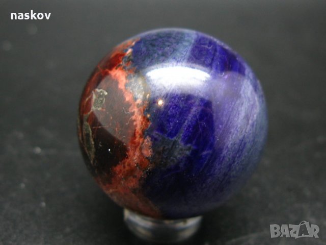 Изключителни сфери от Сугилит и Бустамит, Ларимар, Натролит