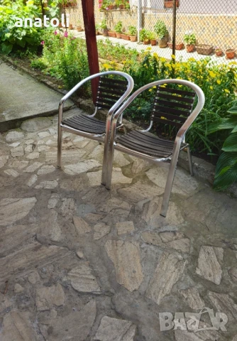 2 Стола  алуминий и дърво лакирани втора употреба от Германия