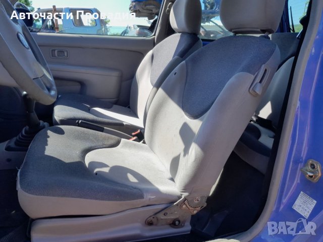 Нисан Микра 1,0 i, 2001 г на части, снимка 4 - Автомобили и джипове - 37443429