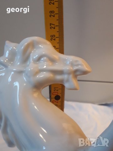 Порцеланова статуя на кон, снимка 3 - Колекции - 31355415