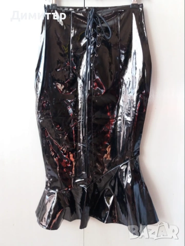 Уникална лачена пола Ann Summers, снимка 5 - Поли - 54246781