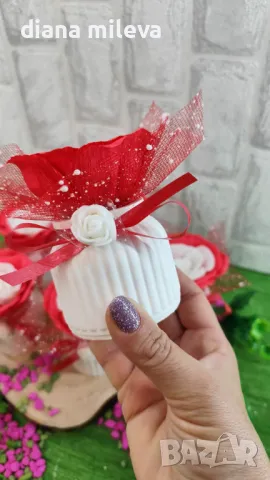 Бюджетен подарък в червено и бяло!!, снимка 4 - Декорация за дома - 48658891