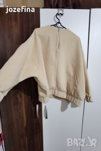 Интересна дебела блуза с паднал ръкав, кремав цвят, снимка 3 - Блузи с дълъг ръкав и пуловери - 44544642