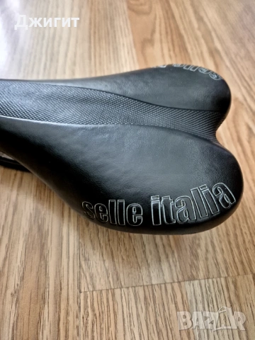 Седалка за велосипед Selle Italia от естествена кожа , снимка 2 - Части за велосипеди - 53093872