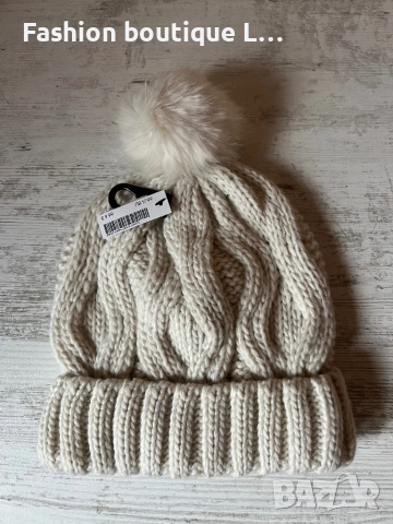 H&M Нова Бяла плетена шапка с пухен помпон 85% акрил 15% вълна ❤️