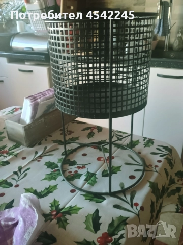 метален цветарник 