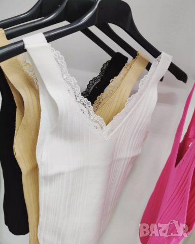 Бял потник с дантела 🔝, снимка 1