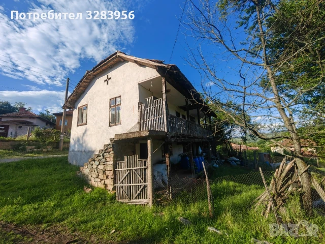 Къща с двор в с. Слатина, снимка 2 - Къщи - 51217054