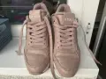 Оригинални дамски кецове Guess, снимка 8