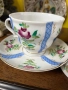 ЛФЗ червен печат Богато  украсена чаша за чай с чинийка и капак. Ръчно рисувани мотиви , снимка 7