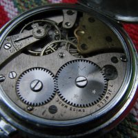 Швейцарски джобен часовник, снимка 3 - Антикварни и старинни предмети - 31345558