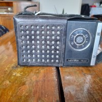 Старо радио,радиоприемник Neywa 402, снимка 1 - Антикварни и старинни предмети - 40425871