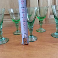 Стъклени чаши чашки цветно зелено стъкло, снимка 4 - Антикварни и старинни предмети - 36680358