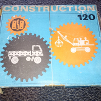 Construction 120 метален конструктор пълен к-т 1968г., снимка 3 - Антикварни и старинни предмети - 44585924