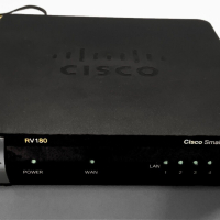 Рутер Cisco RV 180 VPN Router, снимка 1 - Рутери - 44612404