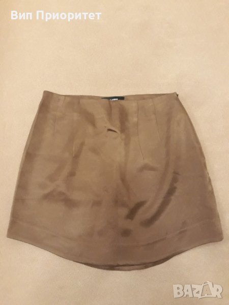 Кафява къса секси поличка сатен , чисто нова  , снимка 1