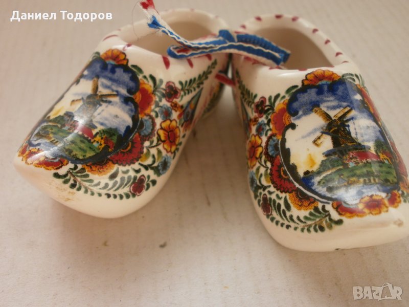 Стара Порцеланова Фигура - Обувки - Пепелник  - с Маркировка, снимка 1