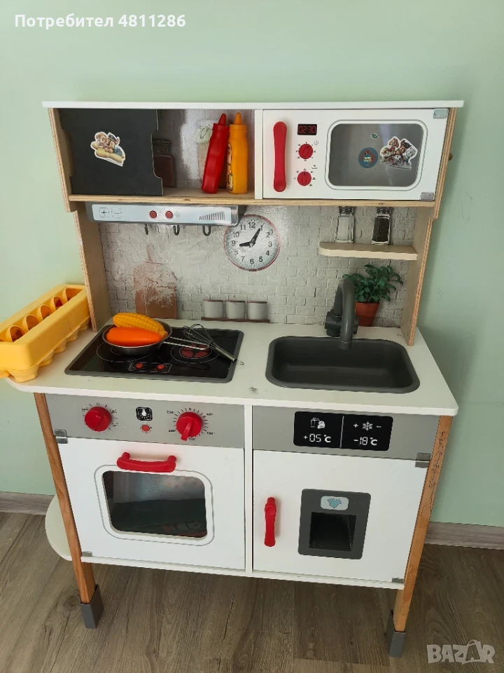 Дървена детска кухня , снимка 1