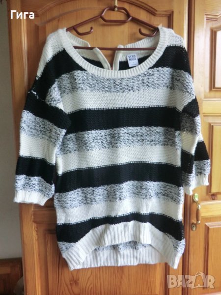 пуловер черно и бяло с цип, снимка 1