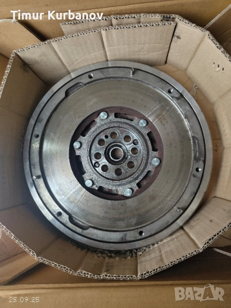 Демпферен маховик и съединител LUK за N22a1 Honda Accord,Civic,CR-V, снимка 1