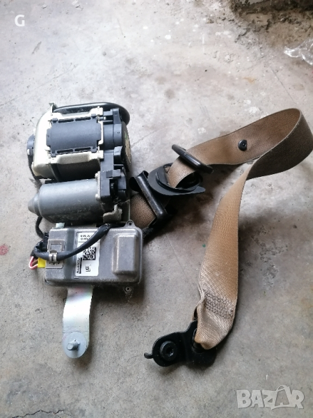 Преден Десен Предпазен Колан Мерцедес W204 , снимка 1