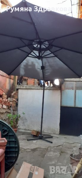 Продавам голям градински чадър, цвят графит, 3 метра, снимка 1
