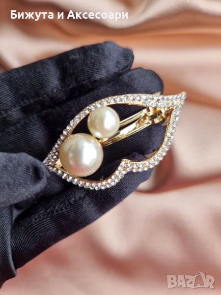 Официална метална шнола в златисто с кристали и перли и закопчаване с френски механизъм. , снимка 1