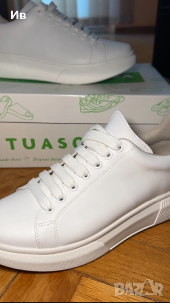 Чисто нови дамски бели маратонки, снимка 1