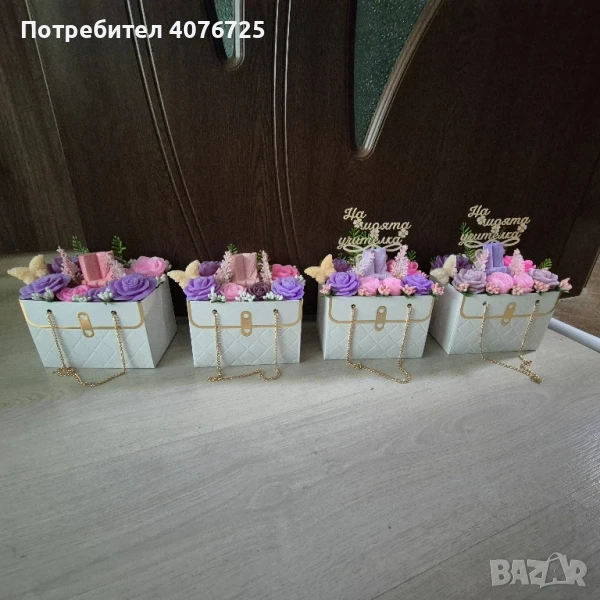 Чанта е ароматни сапунени цветя и книга, снимка 1