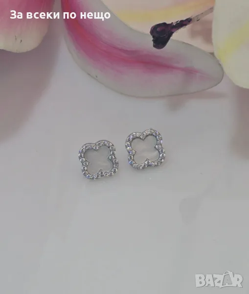 Van Cleef Дамски Нежни Обеци Със Седеф И Циркони Код VL-58, снимка 1