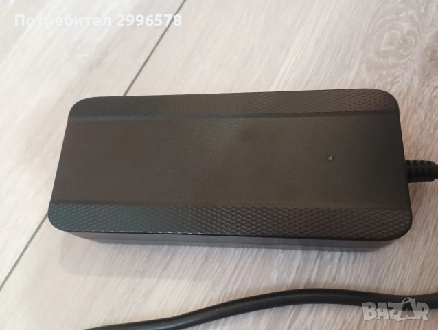 Зарядно за електрическа тротинетка Mi Scooter MDA 42v 2A, снимка 2 - Друга електроника - 54060332