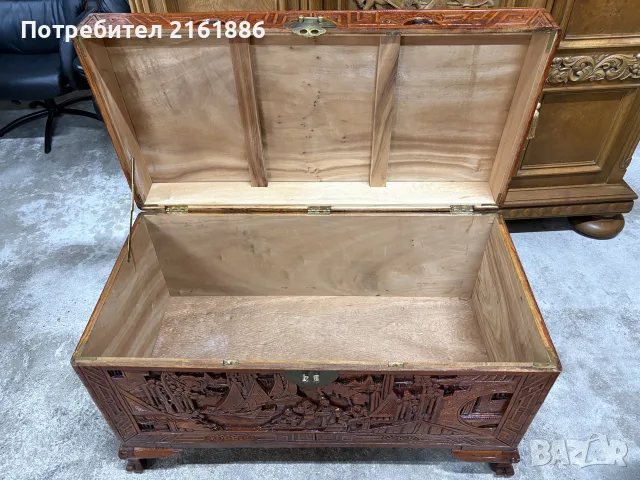 Антикварна ракла ( скрин) с богата дърворезба, снимка 7 - Скринове - 56056309