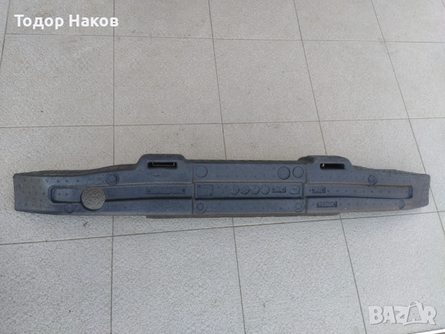 Основа (абсорбер) на броня за Vw Jetta 11-14, снимка 2 - Части - 36439253