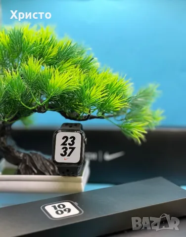 Apple Watch Nike SE, GPS, Корпус Aluminium 44mm Space Grey, снимка 3 - Смарт часовници - 50023082