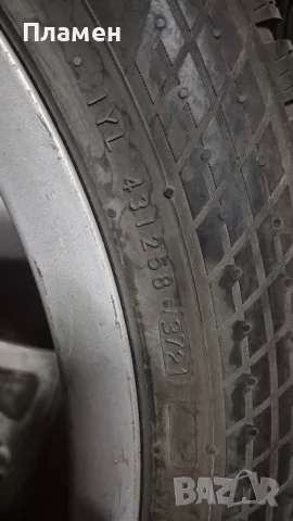 Зимни гуми Nokian 245/45/18 DOT3721, снимка 2 - Гуми и джанти - 56322799