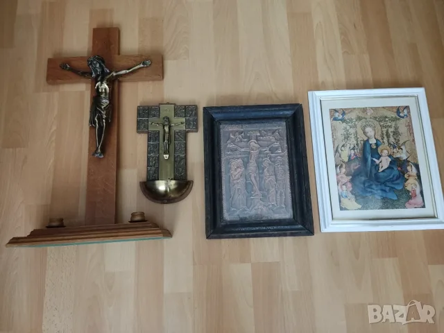 Икони-месинг,дърворезба Никола,кръст-дърво,месинг Разпятие,стенно пано-чугун Дева Мария с Младенеца