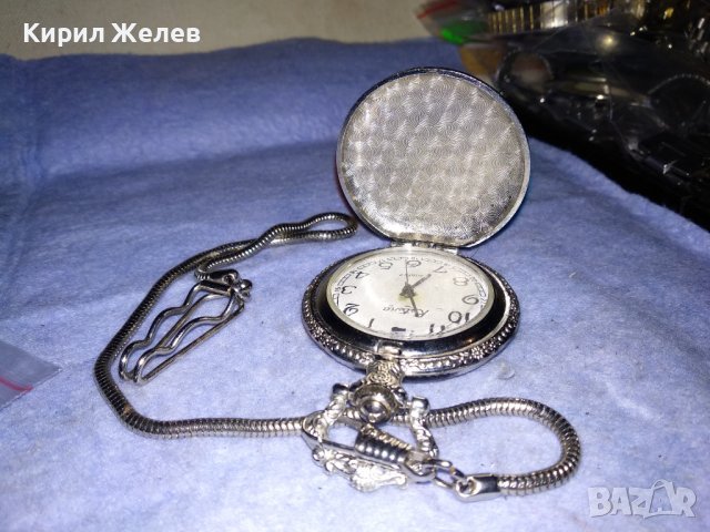 RATERA QUARTZ СРЕБРИСТ ВИНТИДЖ ДЖОБЕН КВАРЦОВ ЧАСОВНИК с ЛОКОМОТИВ на КАПАКА и КЮСТЕК ВЕРИЖКА 22060, снимка 4 - Джобни - 39896905