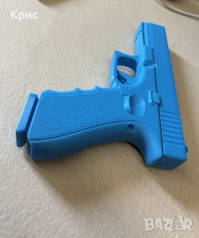Бутафорен Glock 17 gen 4 , снимка 3 - Оборудване и аксесоари за оръжия - 54058009