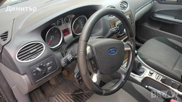Икономичен! Ford Focus 1.6 Ghia газ | Поддръжка + Екстри | София, снимка 8 - Автомобили и джипове - 52354549