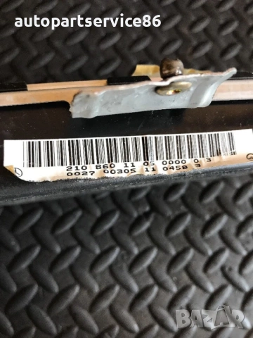 Предна лява врата за Mercedes E Class W210 (2001) 2108601105, снимка 3 - Части - 54087878