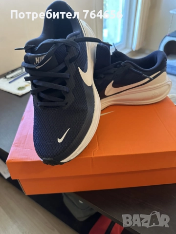 NIKE rewolutium 8 42 , снимка 3 - Маратонки - 56171476